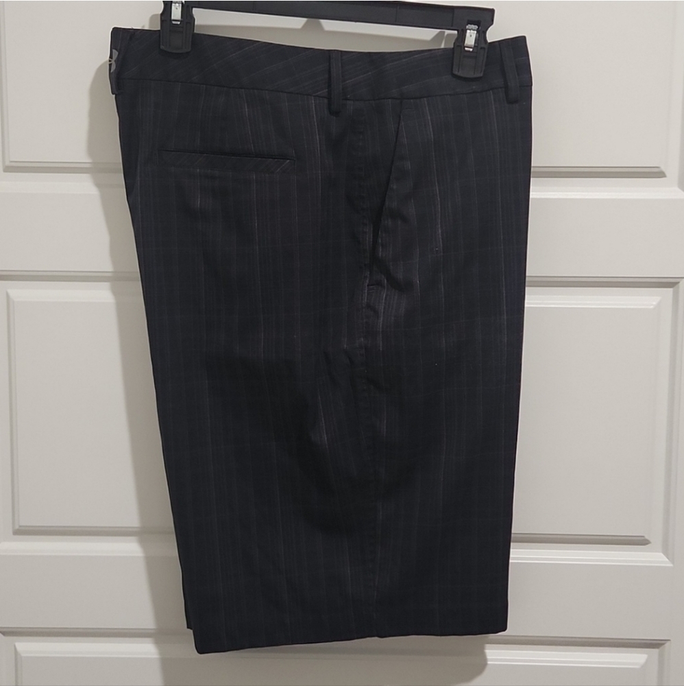 UNDER ARMOUR GOLF SHORTS